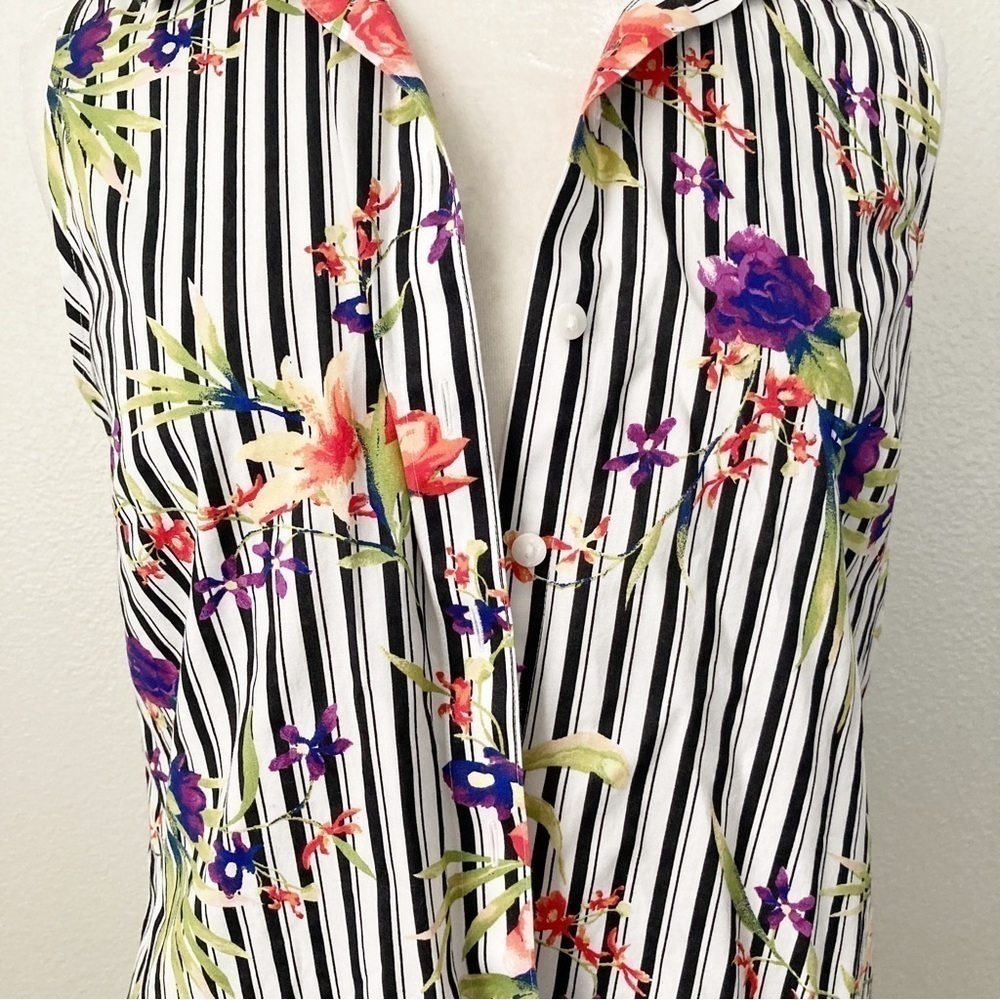 NWOT Chico’s Floral Blouse - Picture 2 of 6
